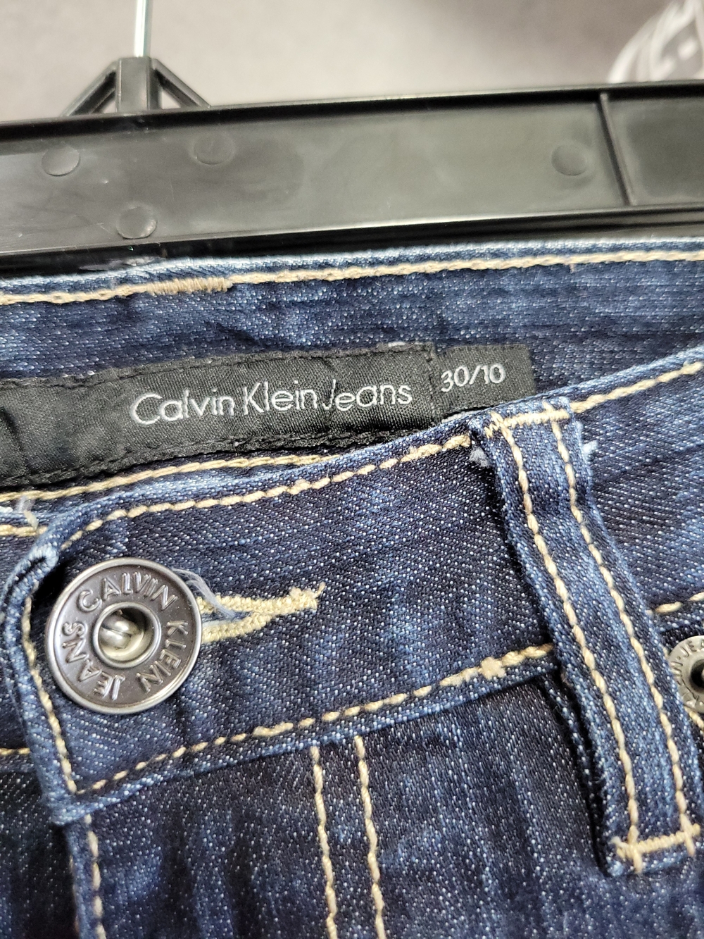 Calvin Klein Skinny Women's- 30x10 - Picture 6 of 9